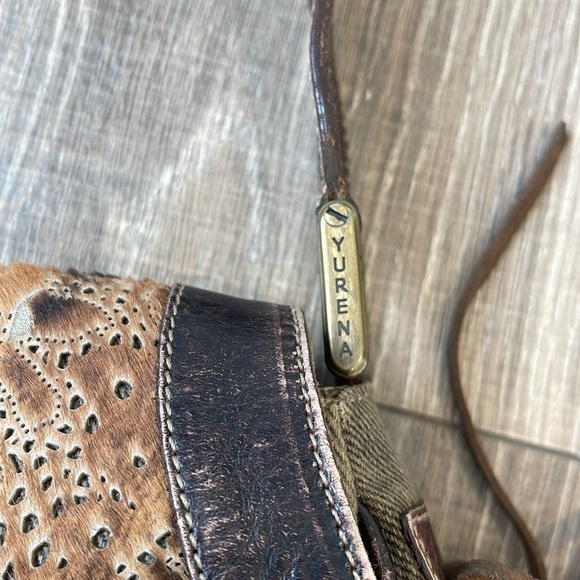 Yurena Shoulder Bag Italy Saddle Satchel Leather Textured Fur Taupe Denim Italy - Picture 3 of 9